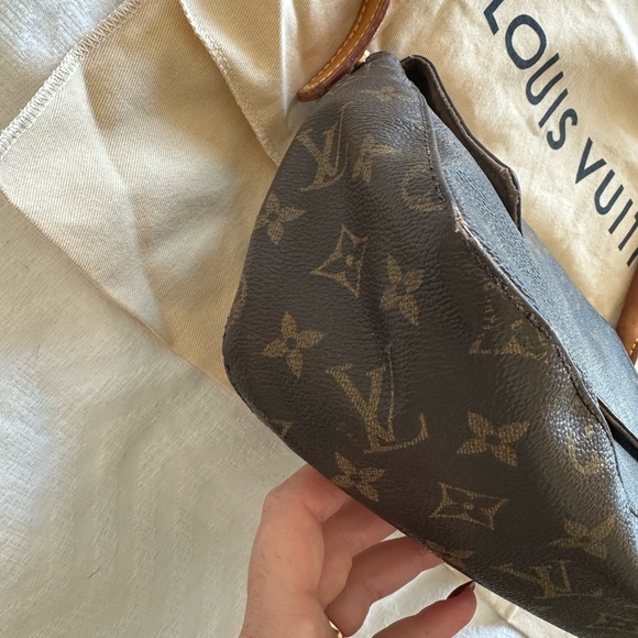 Looping Handbag Monogram Canvas Mini - Picture 13 of 13